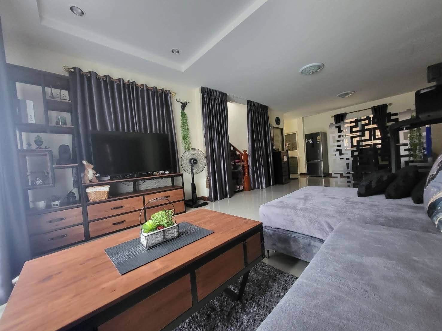 Twin house for rent, 36 sq m., Suriya Perfect Village 1, near Mega Bangna. Twin house for rent, 36 sq m., Suriya Perfect Village 1, near Mega Bangna.