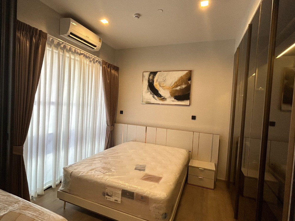 (Code R328) For rent: The Crest Park Residences. (Code R328) For rent: The Crest Park Residences.