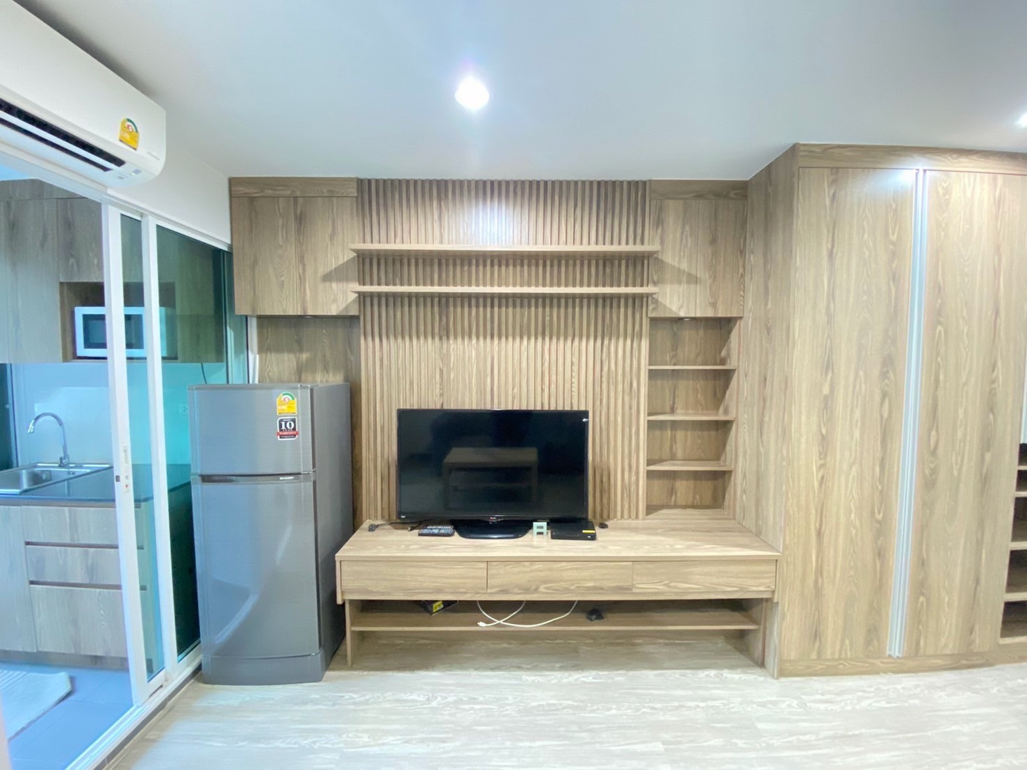 **รีเจ้นท์โฮม 97/1 ใกล้BTSบางจาก1km
