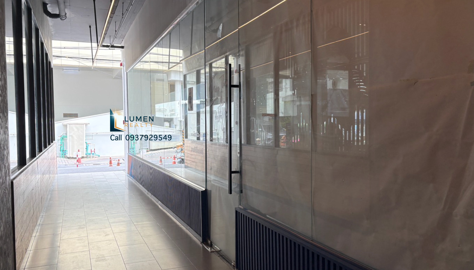 🍴 88.89 sq.m. Retail / Restaurant Space for Rent in a Community Mall at Asoke  – รูปที่ 3