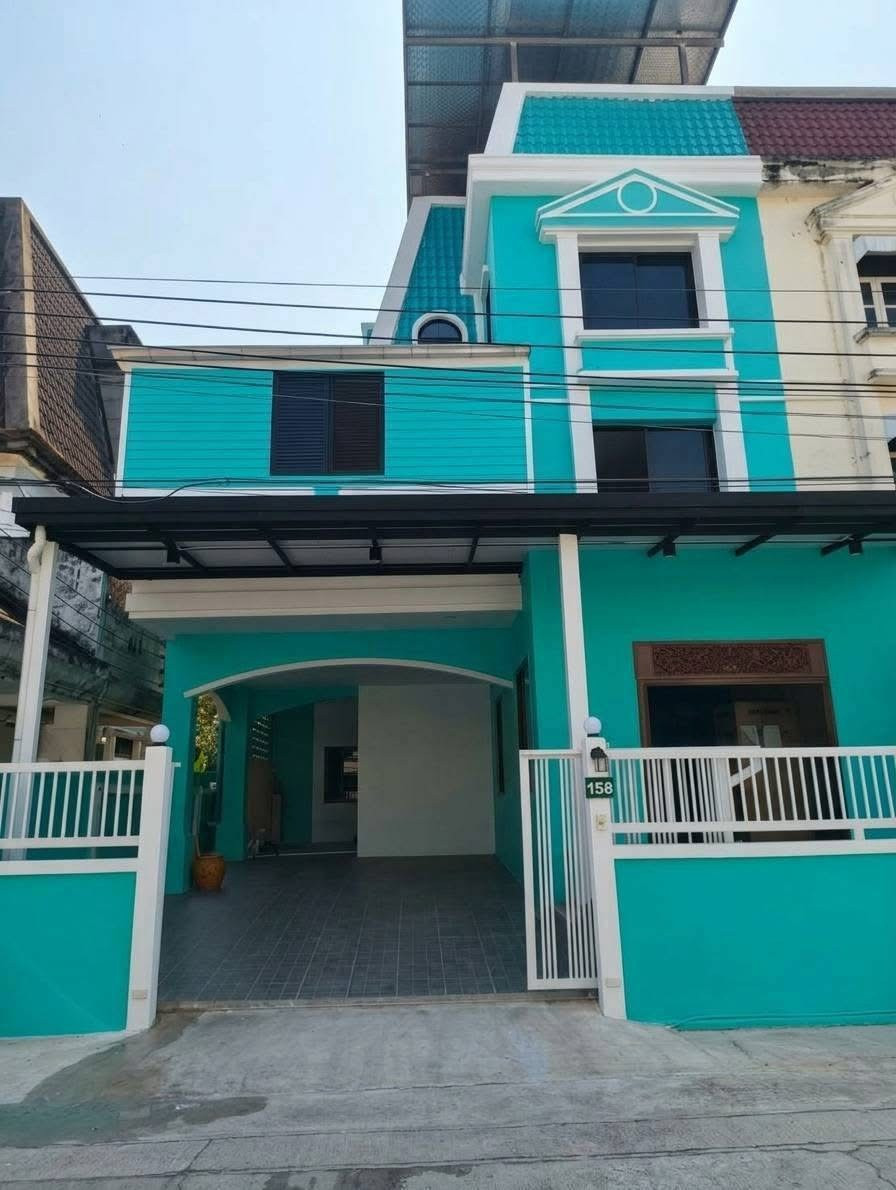 (Code ME329) House for rent, Srinakarin Grand Mansion Village Project: Srinakarin Grand Mansion.