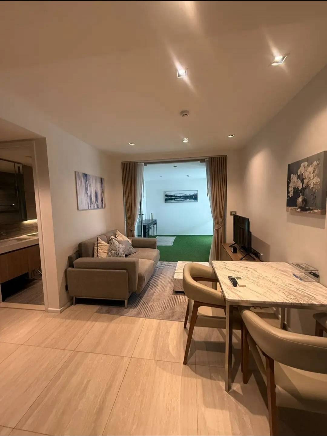Craft Ploenchit For Rent 