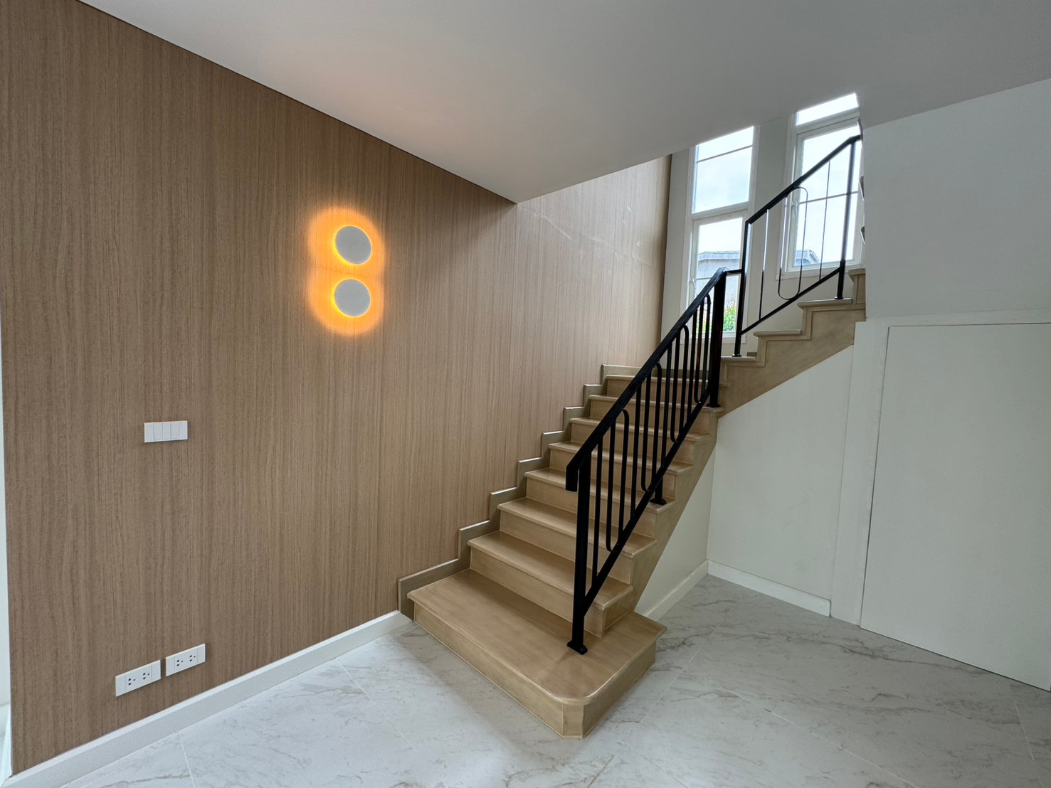 Renovated house, single house, Ratchaphruek, Sukhumvit 103, corner plot, 11.5 million.