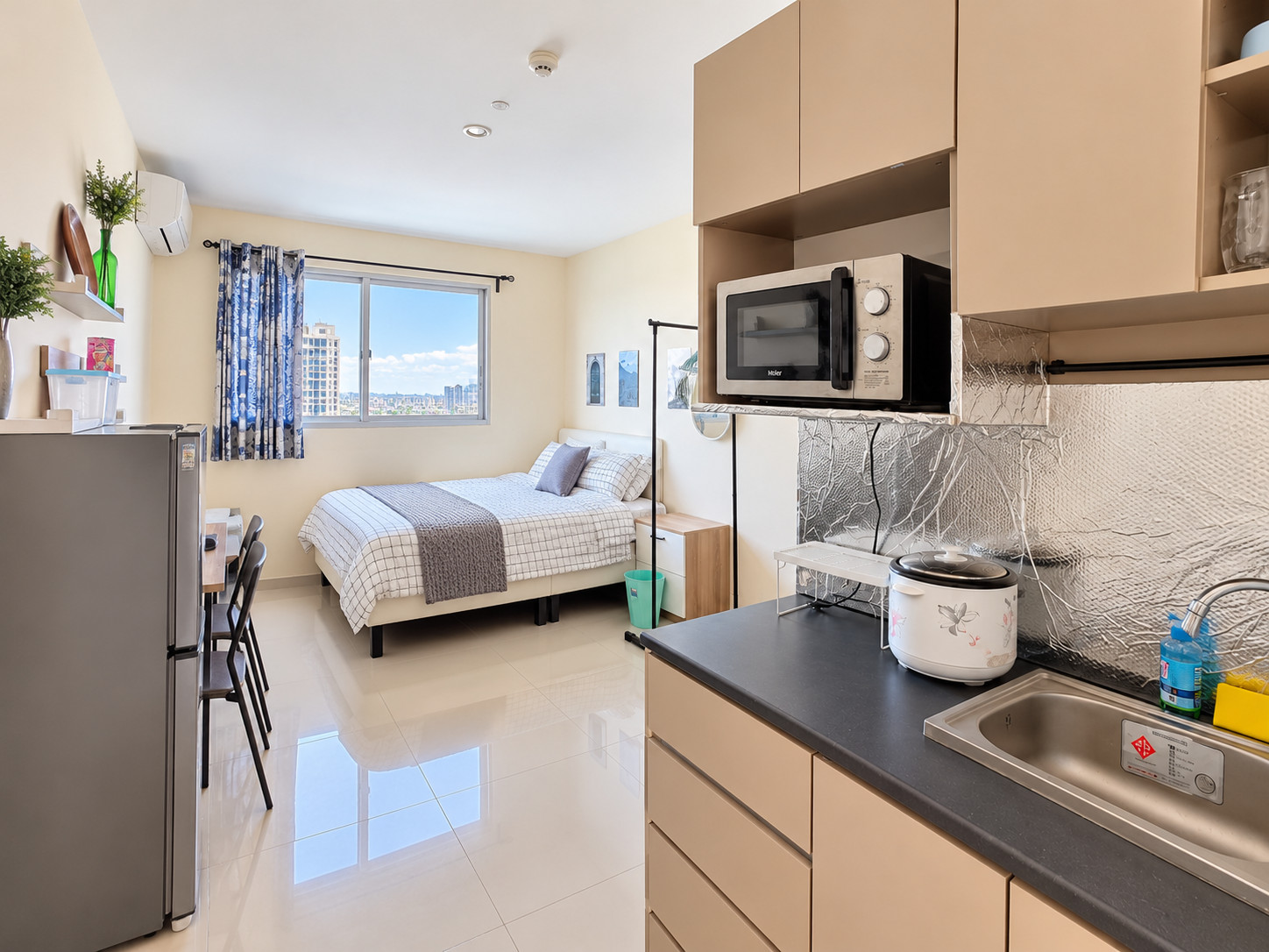 18th-Floor City View Condo at Asakan Srinakarin | Near MRT Hua Mak & ARL - U6758654 18th-Floor City View Condo at Asakan Srinakarin | Near MRT Hua Mak & ARL - U6758654