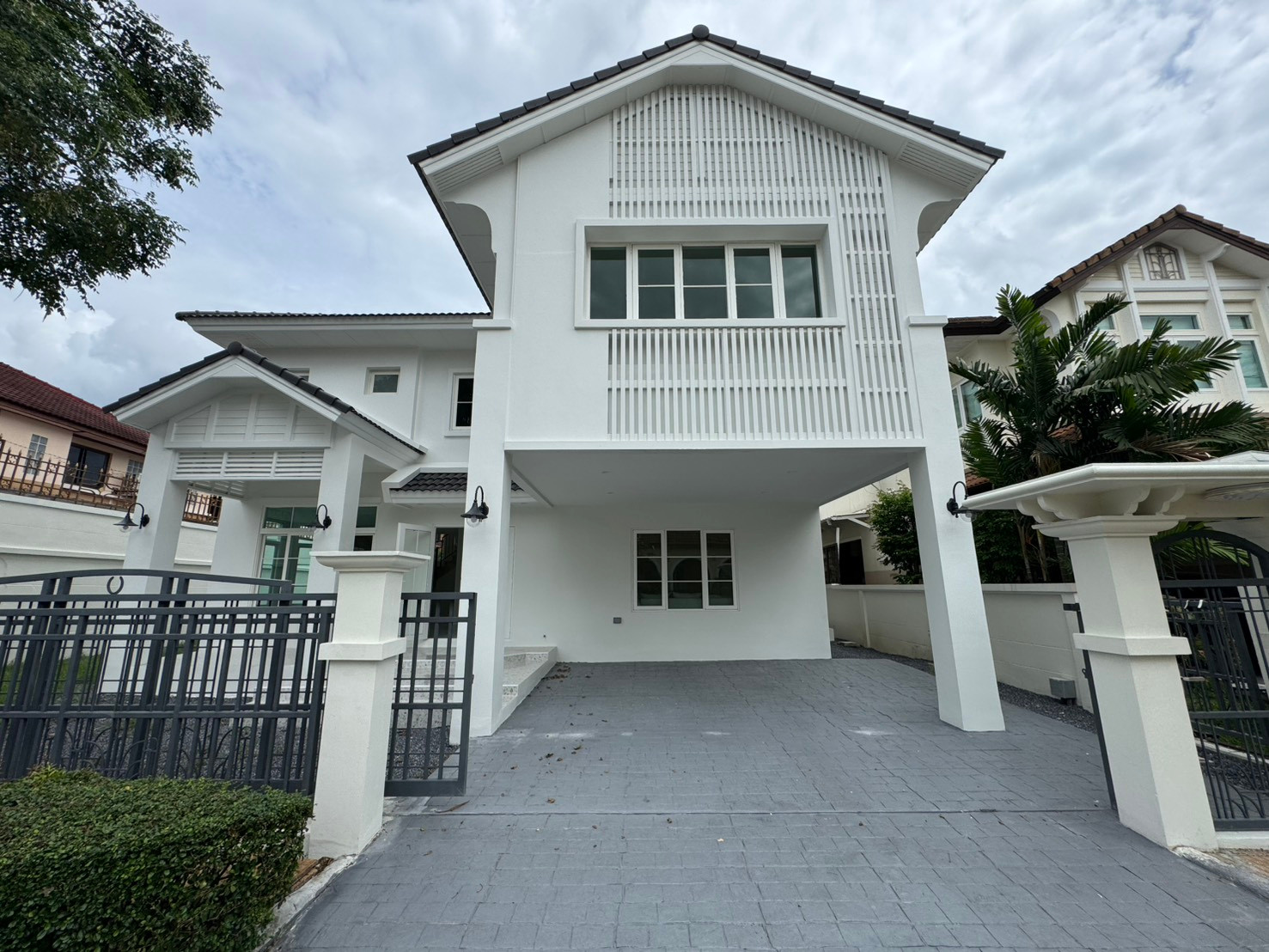 บ้านรีโนเวทบ้านเดี่ยวราชพฤกษ์ สุขุมวิท 103 แปลงมุม 11.5 ล้าน