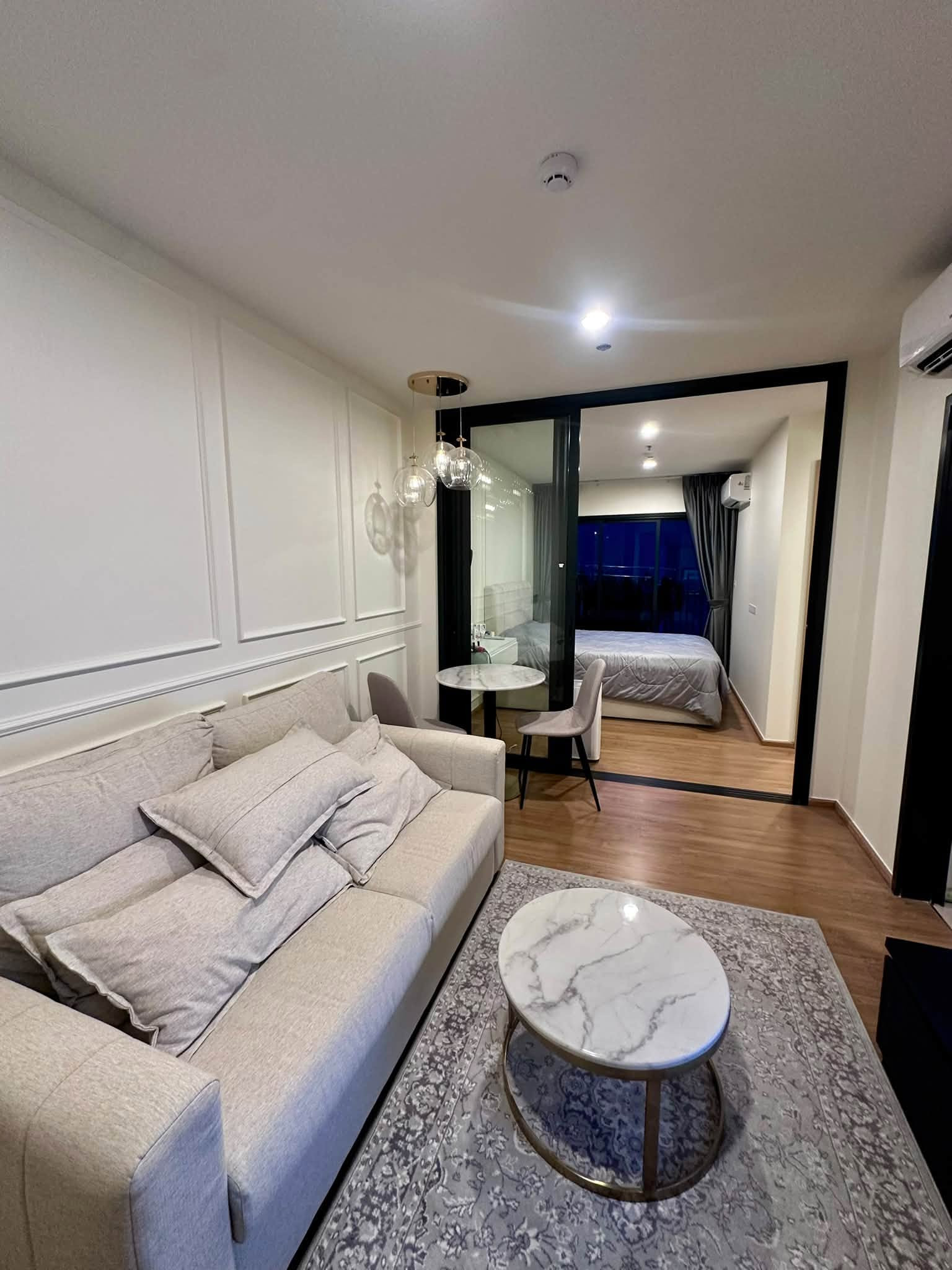 Sell ​​/ rent Condo THE LINE VIBE, good location, beautifully decorated rooms, convenient travel, new building just completed two years ago.