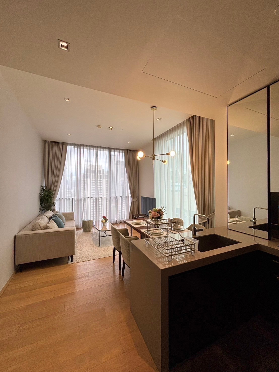 28 Chidlom | Super Luxury condominium in the heart of Chidlom. 28 Chidlom | Super Luxury condominium in the heart of Chidlom.