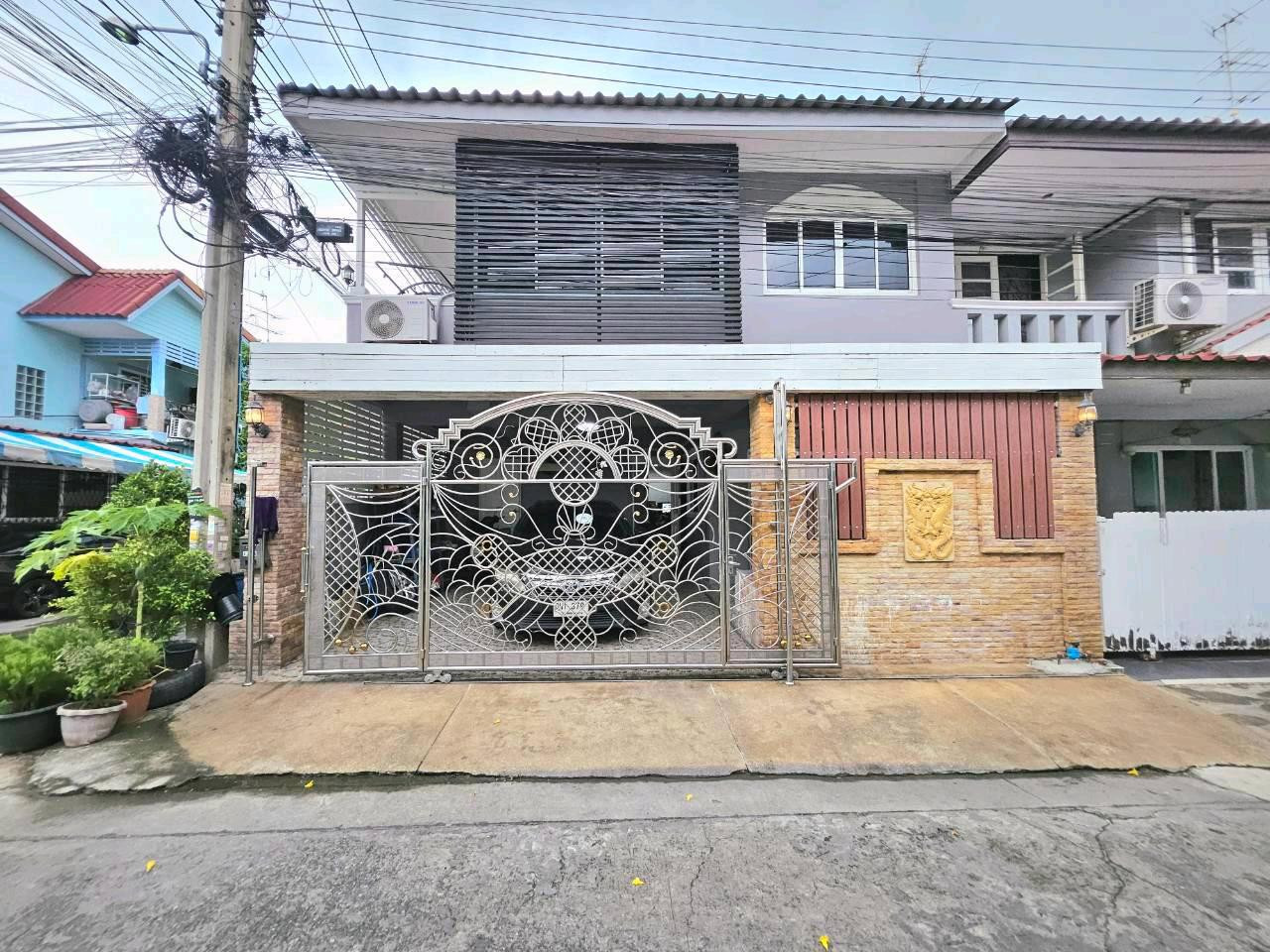 🏡2-storey townhouse for sale, corner unit, Wiset Suk Nakhon Village, Pracha Uthit 79, sold according to condition. 🏡2-storey townhouse for sale, corner unit, Wiset Suk Nakhon Village, Pracha Uthit 79, sold according to condition.