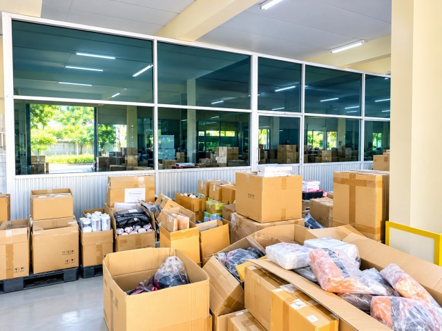 Warehouse an office for rent NakNiwat41-52 in LatPhrao. 1,000 sq.m. 1bed 2bath. Conveniently located just 120 m. from 7-Eleven NakNiwat – รูปที่ 3