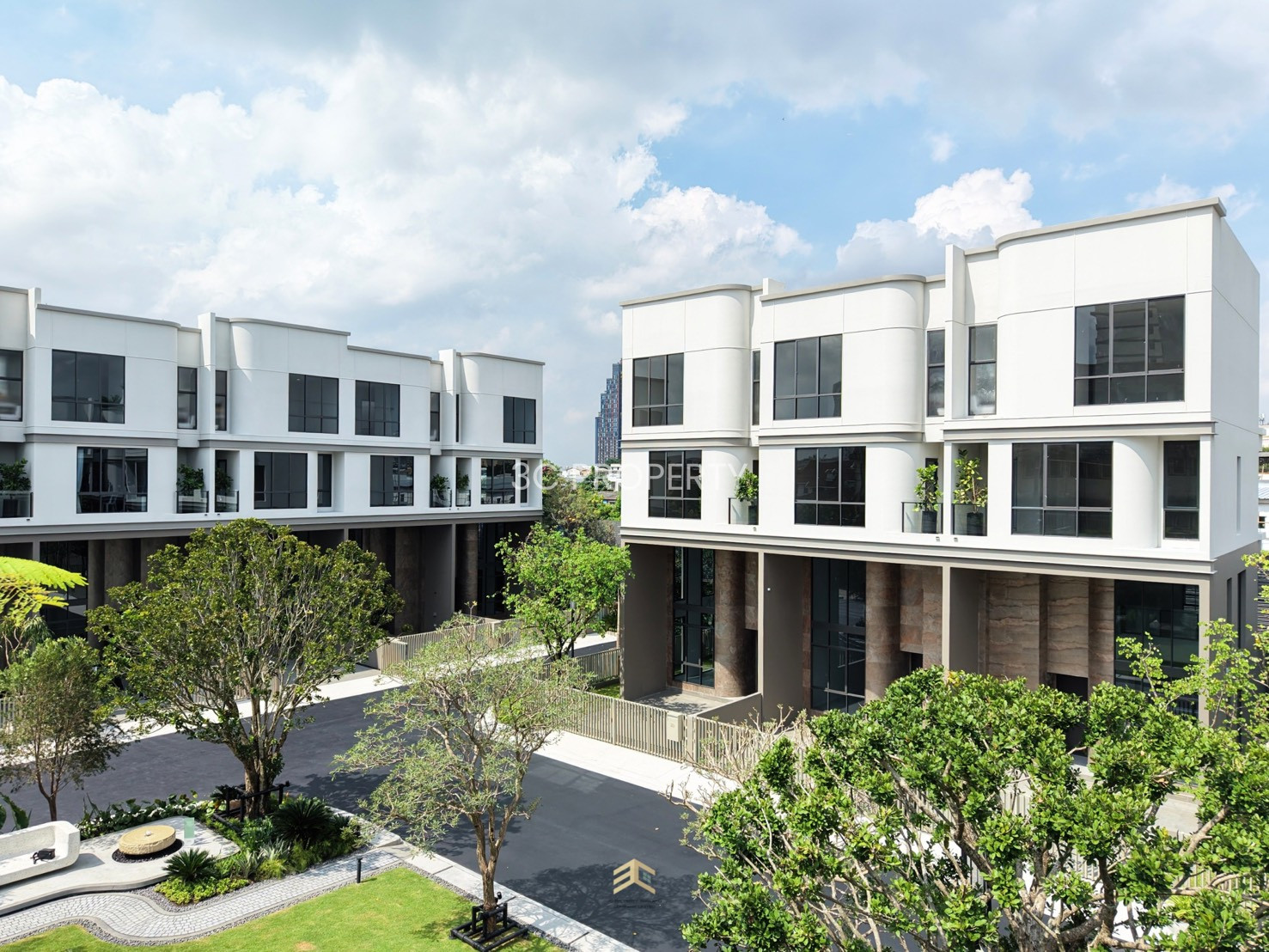 DEMI ARUN AMARIN : เดมี อรุณ อมรินทร์ : Luxury Townhome ใกล้ศิริราช ราคาเริ่ม 𝟏𝟖.𝟗 ล้านบาท