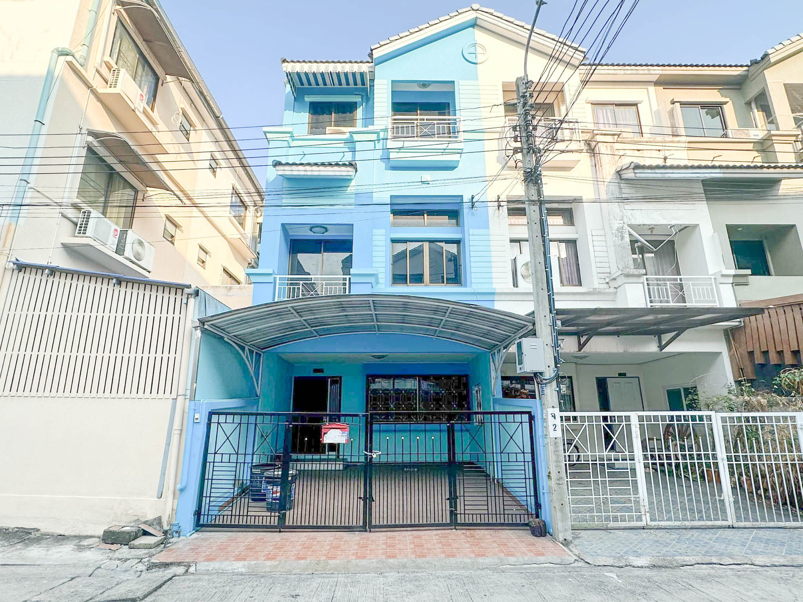HK0124♛Townhome 3 bedrooms for rent⚝Ratchada-Mengchai♜MRT Cultural Center∞099-5919653,065-9423251▚Line@sureresidence