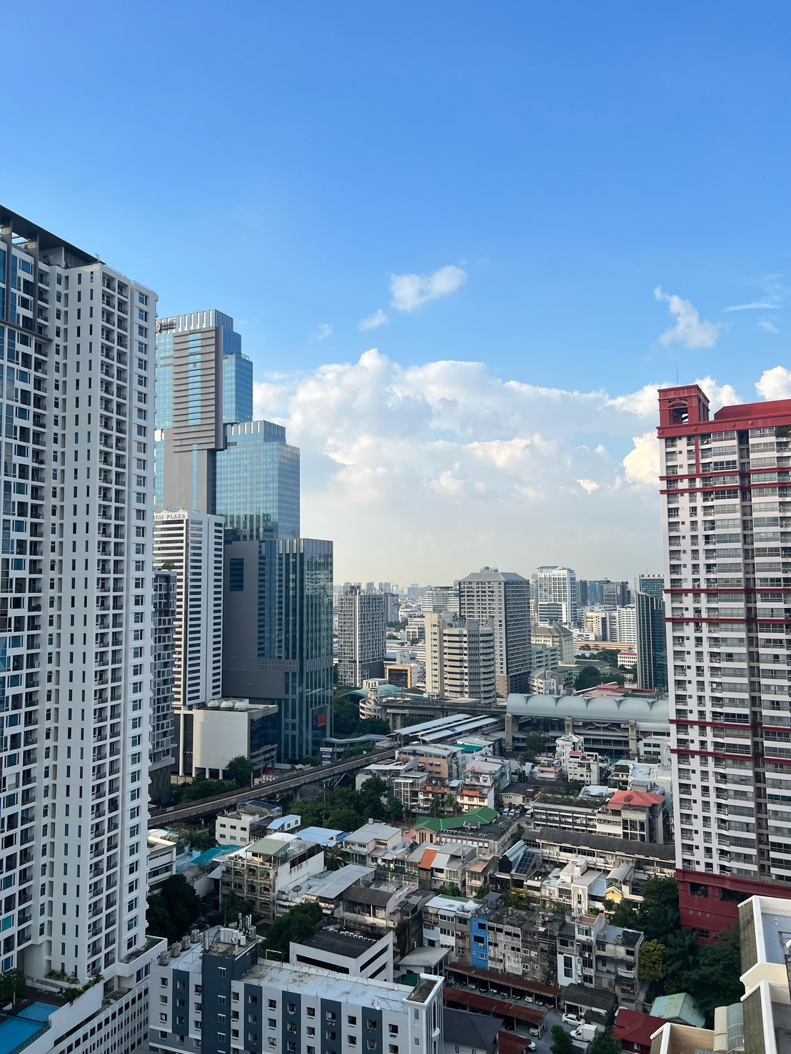 ให้เช่า คอนโด Ideo Q Ratchathewi ตกแต่งครบพร้อมอยู่ (S15-25071)