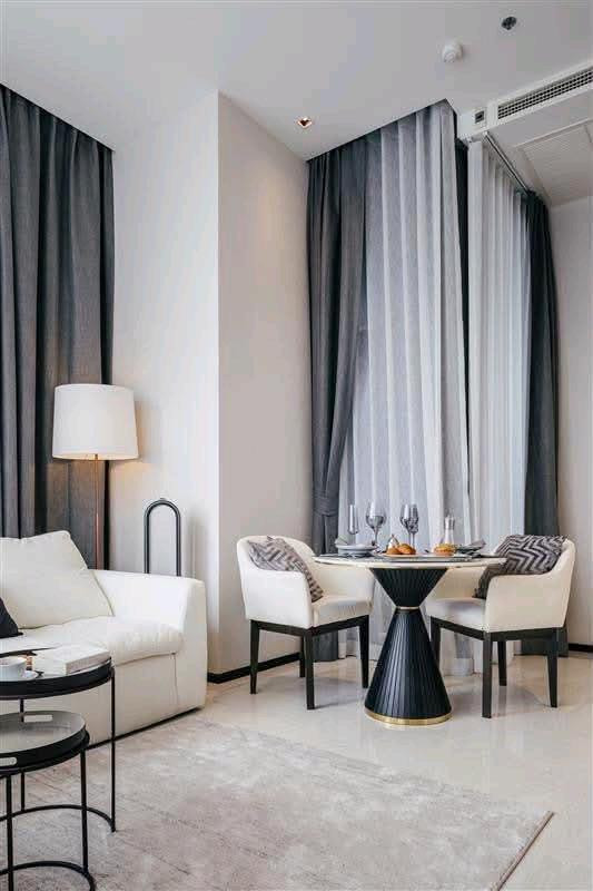 ASHTON SILOM  คอนโดหรูใจกลางสีลม ห้อง 2 ห้องนอน วิวเมือง ชั้น 20 ตกแต่งสไตล์ Modern Luxury พร้อมอ่างอาบน้ำและ Onsen กลางแจ้ง! สัมผัสการใช้ชีวิตเหนือระดับใจกลางย่านธุรกิจสีลม ห้องกว้าง 75 ตร.ม. ดีไซน์สวย เฟอร์นิเจอร์ครบ – รูปที่ 3