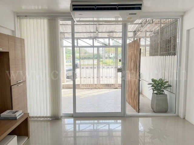 Commercial building, 2.5 floors, 19 sq m., next to the road, able to do business. – รูปที่ 3