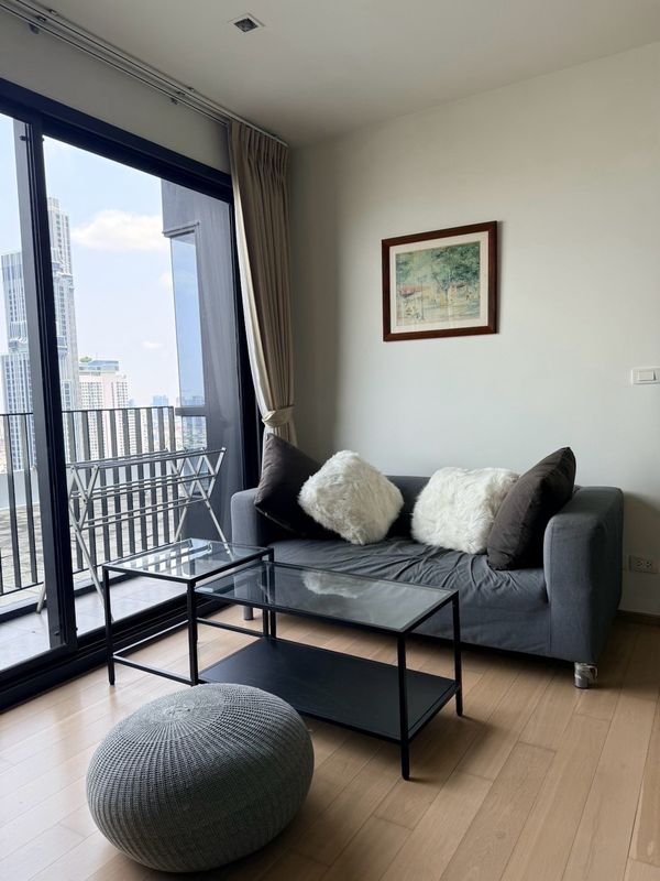 🔥Rent at   HQ Thonglor 🔥2BR 2BR.🔥 80,000🔥77sqm. 🔥Floor31