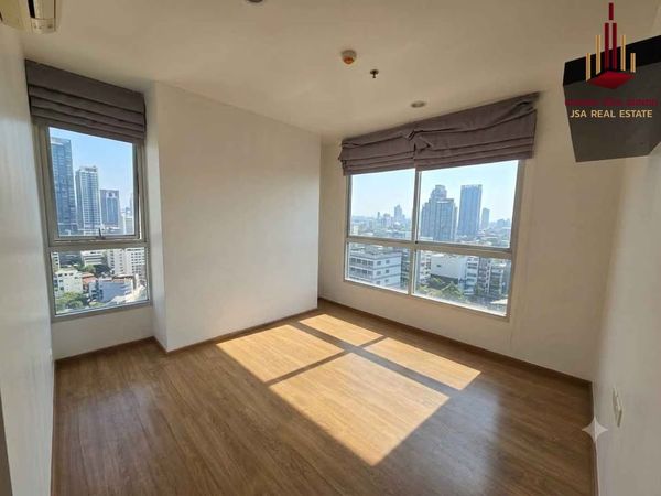 ✨ For Sale : Fuse Chan-Sathorn Condo ✨ 💰 Only 4,700,000 THB