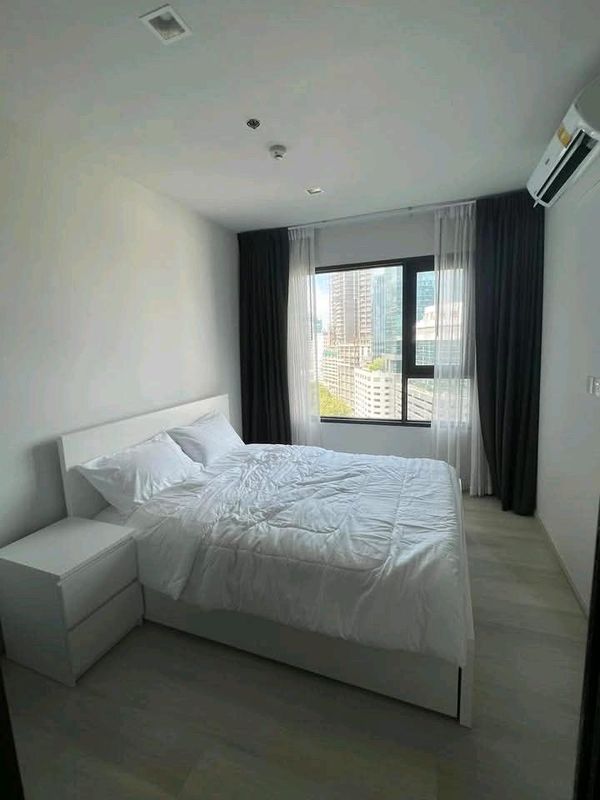READY TO MOVE IN | FOR RENT ✨ LIFE ONE WIRELESS ✨ 🌟 Condo in the heart of Witthayu, premium location, near BTS Ploenchit and luxury department stores, fully furnished, ready to move in. Suitable for working people who want convenience in the heart of Bang