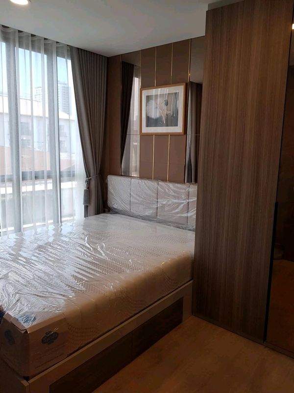 📍 The Cube Urban Sathorn–Chan | The Cube Urban Sathorn–Chan, balcony facing southeast. Get natural light The sun is not very hot, fully decorated with furniture.
