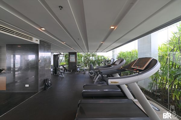 🔥💎 ขายคอนโด Aequa Sukhumvit 49 🐾 Pet-Friendly Condo ราคาต่ำกว่าตลาดมาก 1BR 60 ตร.ม. 💰 เพียง 8.5MB คุ้มทั้งลงทุนและอยู่เอง