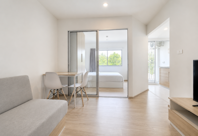 💰 Condo for sale with existing tenant, receiving rental income of 6,500 THB/month. Estimated return on investment: approximately 8.1% per year.