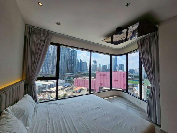 Ideo Mobi Asoke / 2 Bedrooms (SALE WITH TENANT) FON372
