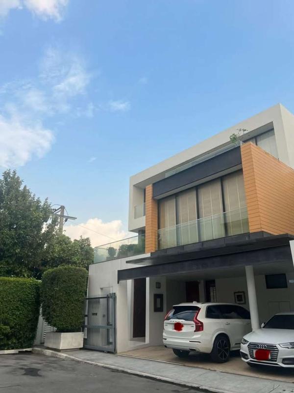15 Gates / 5 Bedrooms (FOR SALE) TPM472