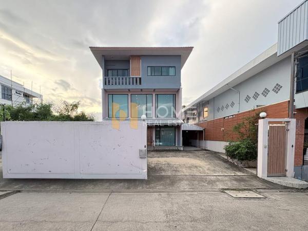 บ้านเปล่าพร้อมที่ดิน ลาดพร้าว 93 / 5 ห้องนอน (ขาย), House with Land in Ladprao 93 / 5 Bedrooms (FOR SALE) TPM473
