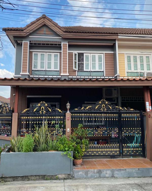 Sinthavee-Tha Kham 1 / 4 Bedrooms (FOR SALE) BCHO010