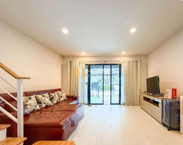 Baan Klangmuang Suksawat / 3 Bedrooms (FOR SALE) BCHO023
