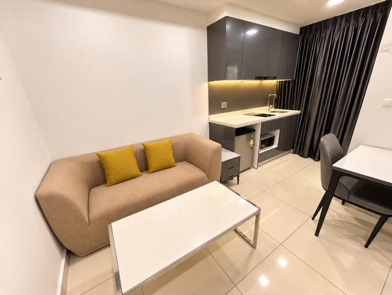 Arcadia Beach Continental / 1 Bedroom (FOR RENT) KP237