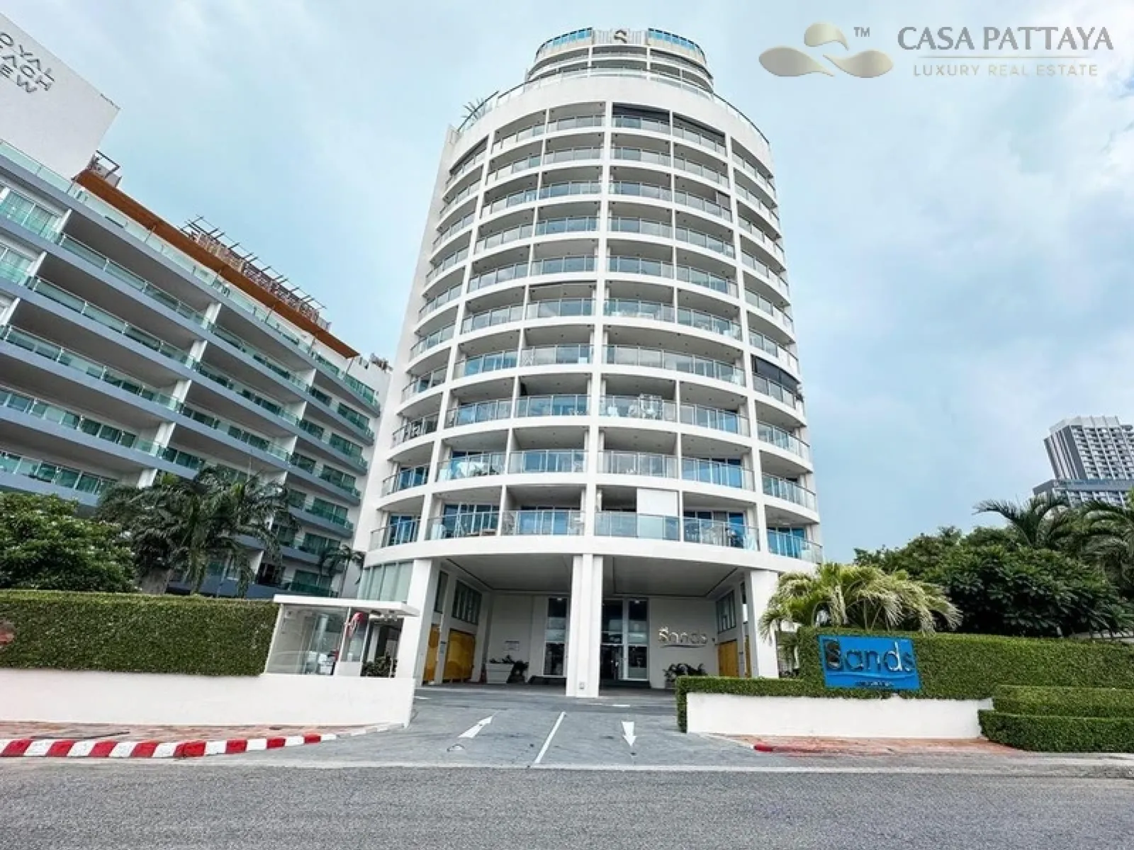 Luxury Sea View Condo for Sale at The Sands Condo Pattaya