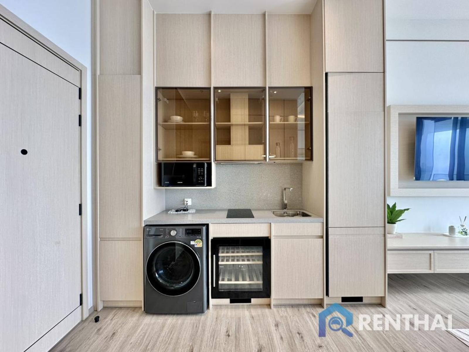 Rare Luxury Residence  Arom Wongamat | 1 Bedroom | Foreign Quota | High Ceiling | Private Jacuzzi | Fully Furnished – รูปที่ 4