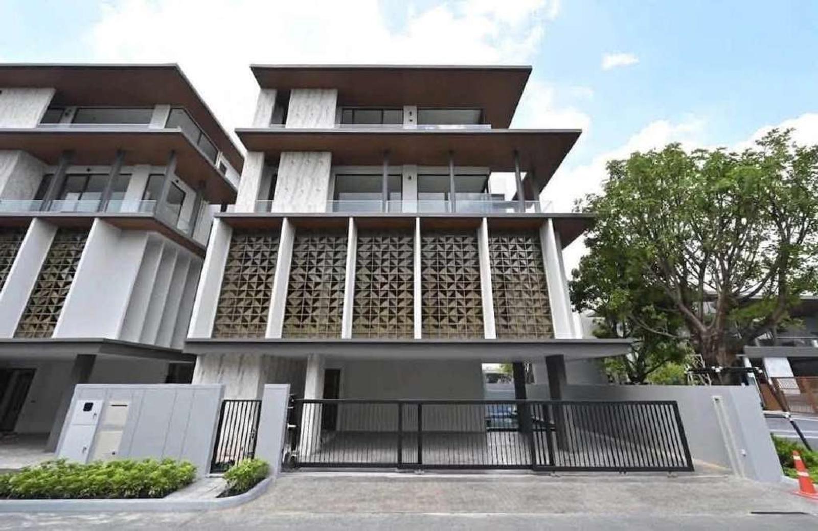 Artale Asoke - Rama 9 / 4 Bedrooms (FOR SALE) BZD306