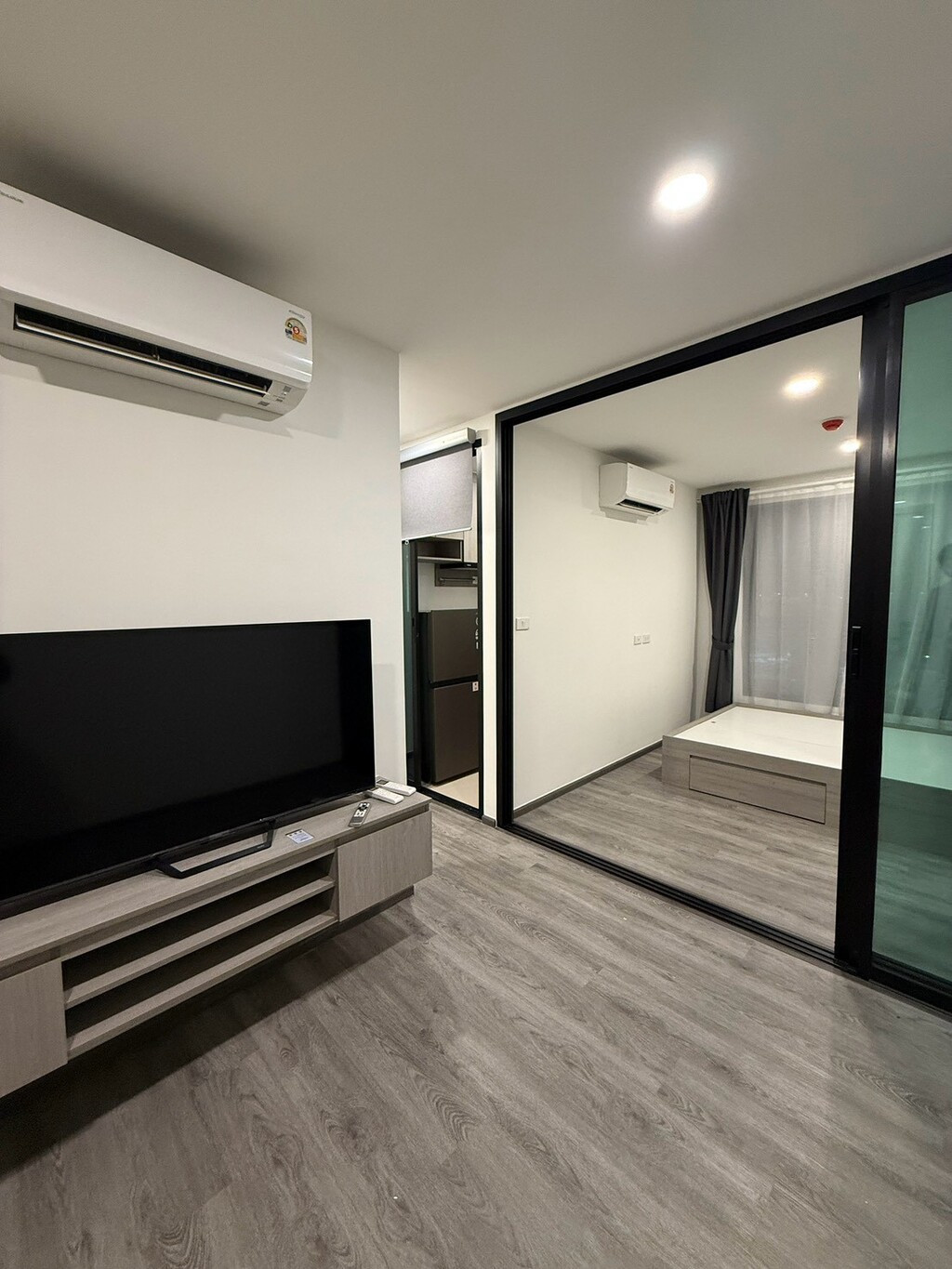 For Rent Brixton Pet & Play Phahol 50 Station Unit 3/227  (New Room)(Pet Friendly)