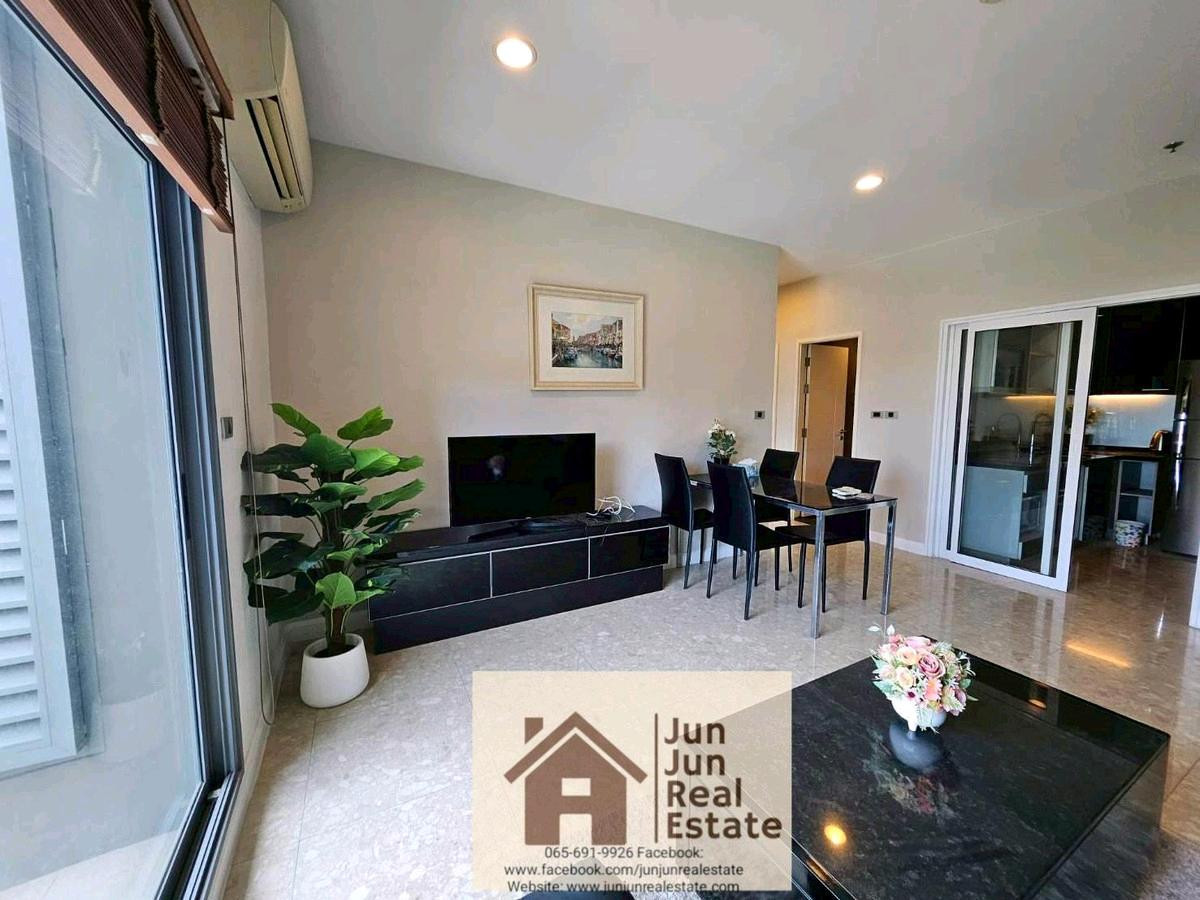 The Crest Sukhumvit 34. Room type: 2 bedrooms, 2 bathrooms, size 65 sq m., 10th floor. The Crest Sukhumvit 34. Room type: 2 bedrooms, 2 bathrooms, size 65 sq m., 10th floor.