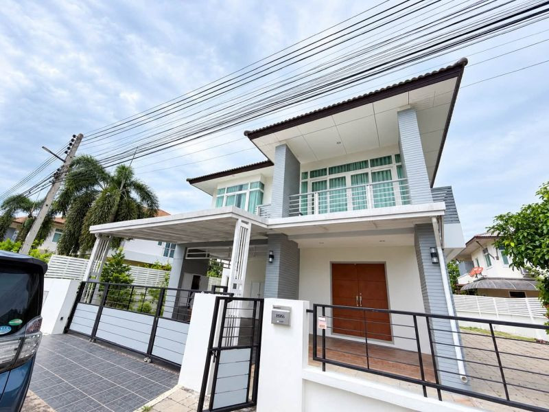 ขายและให้เช่า บ้านเดี่ยว 2 ชั้น คันทรีโฮม เลค แอนด์ พาร์ค ศรีราชา 4Bed ฟังก์ชันครบ