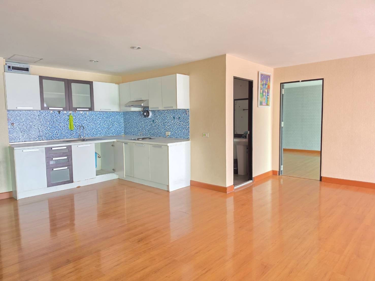 📌Urgent sale!!! Le Cosi Ekkamai 28, large room, can be used as a family, 3 Bed 3 Bath 142.53 sqm Selling Price 8.38 MB ☎️0887532858