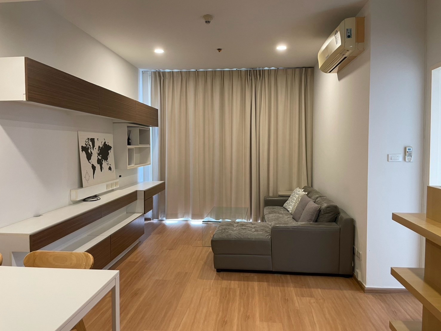Best price in this specification! 1 bedroom, 55 sq m., high floor, north, Ratchathewi, only 25k! 🔥 Villa Rachathewi, top location condo near BTS Ratchathewi & BTS/ARL Phaya Thai, unit 1 bedroom, 1 bathroom, spacious size 55 sq m., high floor + north direc