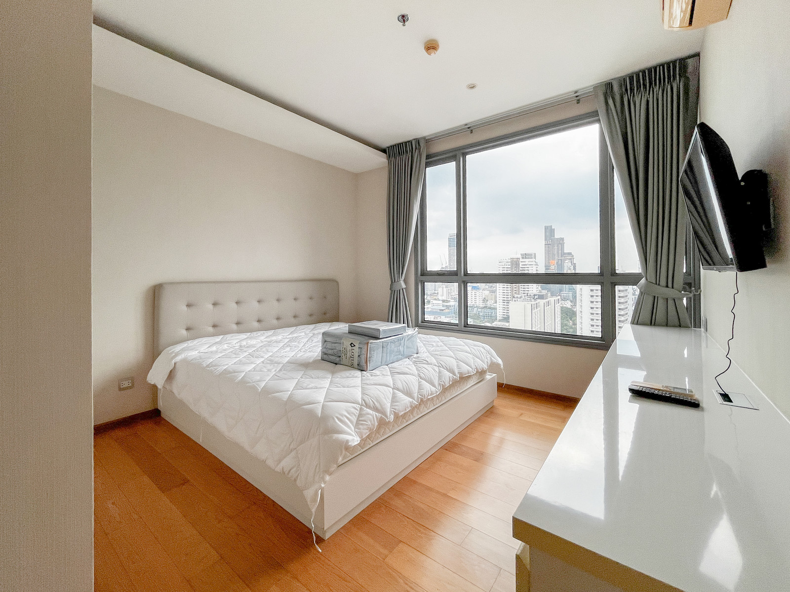 For rent: H Sukhumvit 43 – 45,000 THB/month [MNr251006] 