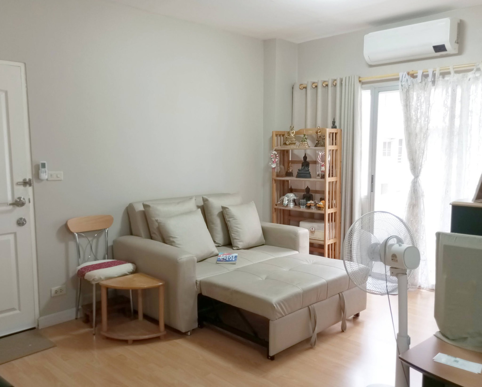 K-7300 🔥🔥 Wide corner room, like being at home, with 4 rooms per floor, Baan Suan Lasalle Condo, swimming pool view, ready to move in.