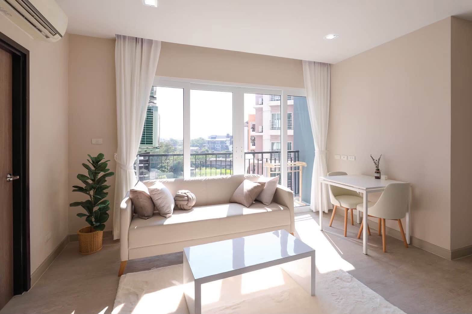 The Prio Chiang Mai, A well-sized room with a beautiful view, fully furnished and equipped with electrical appliances. 