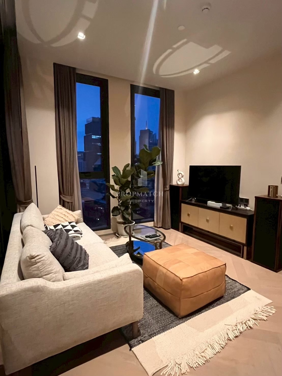 ✨Flash Deal ✨The Reserve Sathorn (1Bed 1Bath 56SQM.) ready to move in! Only 13,990,000 baht Tel.0981315848 @propmatch