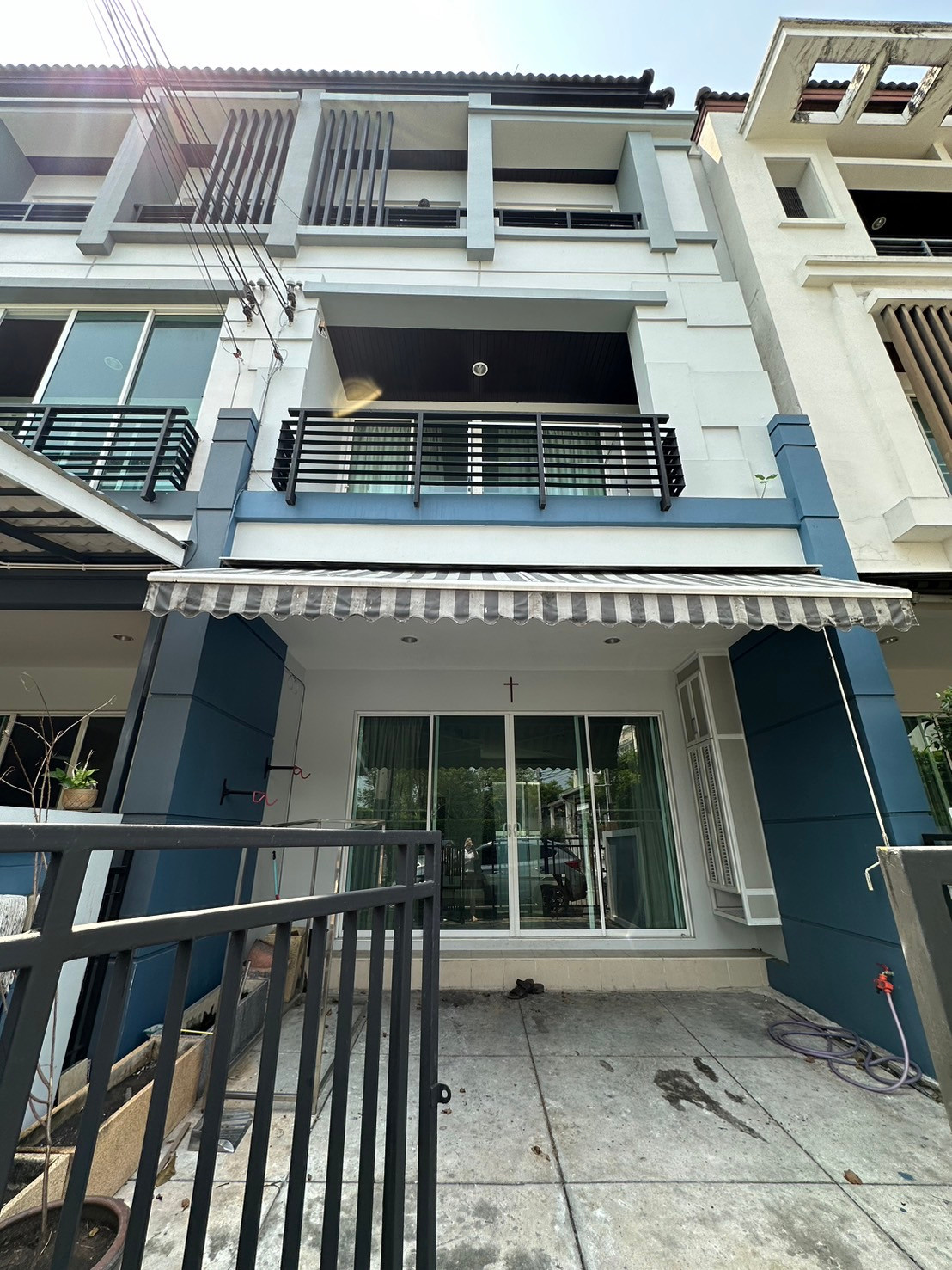 ให้เช่าทาวน์โฮม 3 ชั้น บ้านกลางเมือง สาทร-ราชพฤกษ์ ให้เช่าทาวน์โฮม 3 ชั้น บ้านกลางเมือง สาทร-ราชพฤกษ์