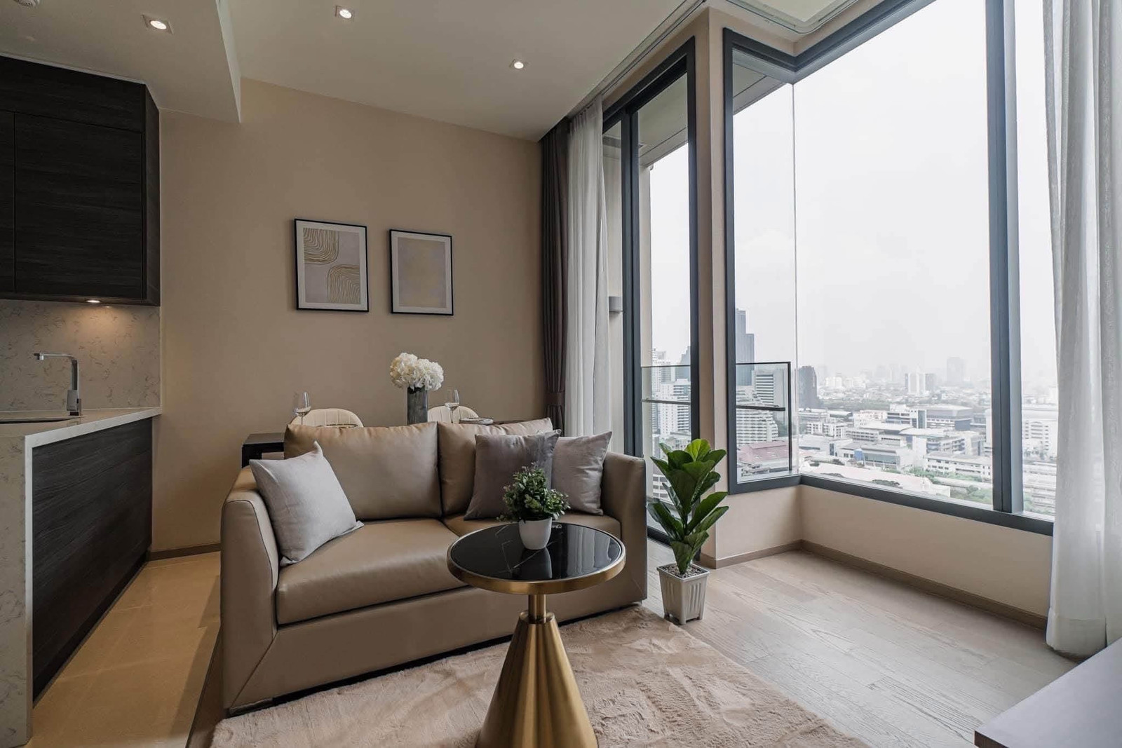 Prime Asoke Location. 21st-Floor Living. A Quieter Side of City Life. Prime Asoke Location. 21st-Floor Living. A Quieter Side of City Life.