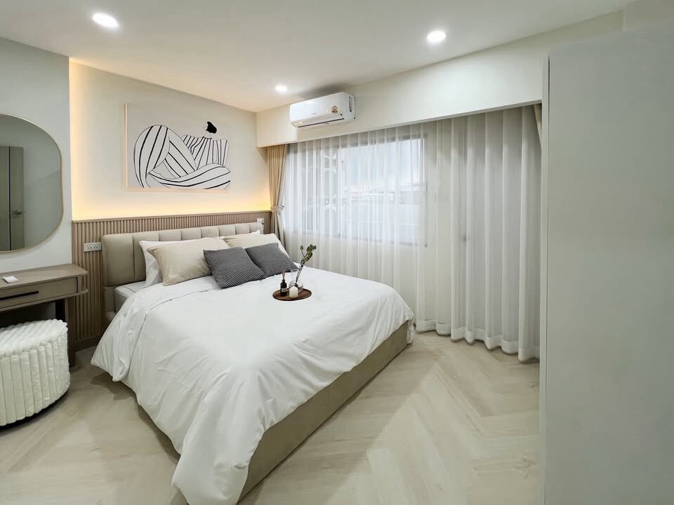 Condo for sale: The Trio Garden Srinakarin, newly renovated, fully furnished, ready to move in (N.2384) Condo for sale: The Trio Garden Srinakarin, newly renovated, fully furnished, ready to move in (N.2384)