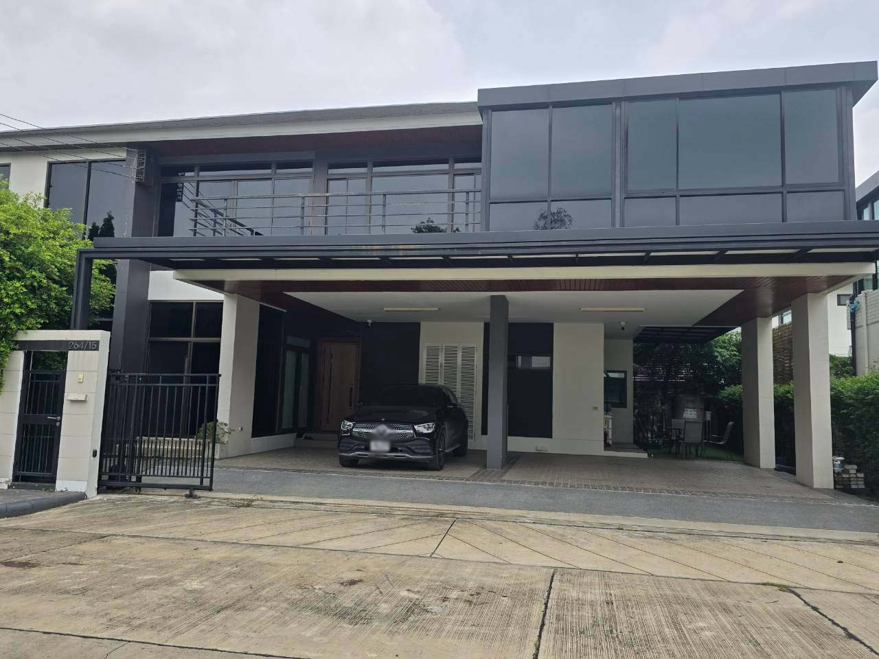 บ้านเดี่ยว 2 ชั้น สไตล์โมเดิร์น หลังมุม เทรนดี้ ธารา ร่มเกล้า มีนบุรี 