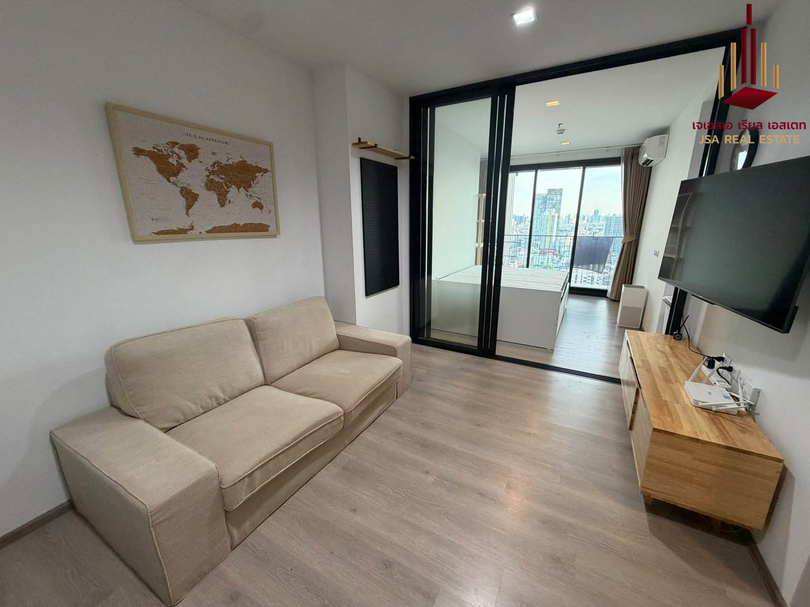✨ For Rent: The Line Phahonyothin Park Condo ✨ 💰 Only 18,000 THB/month 