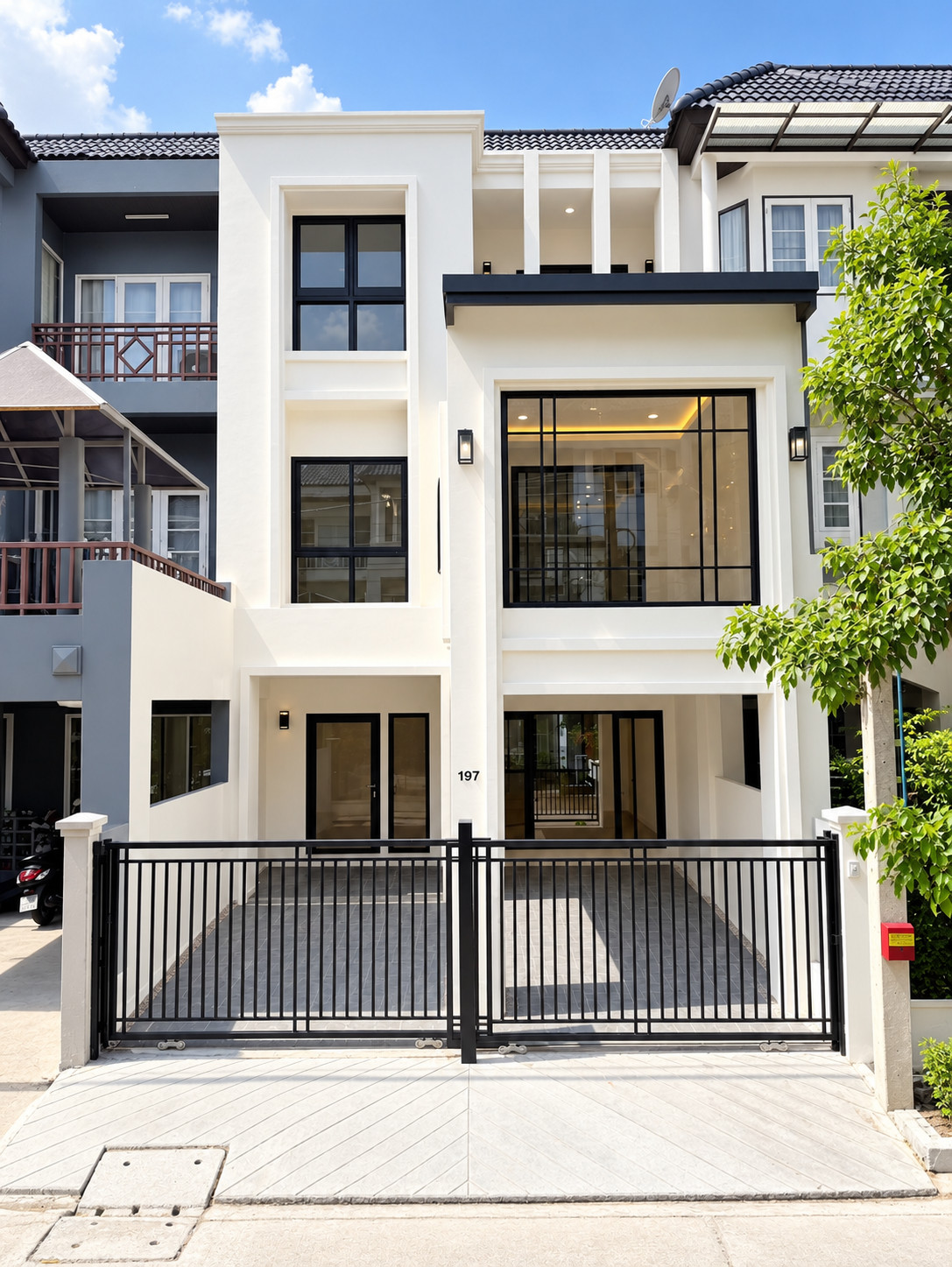 ขายด่วน ทาวน์โฮม3 ชั้น ใจกลางเมือง ทาวน์อินทาวน์ 