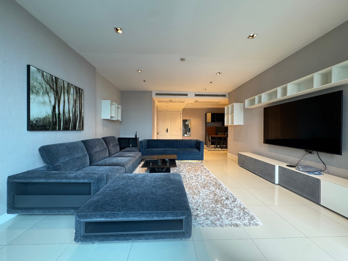 Ready to Move In! Luxury 3-Bedroom Residence at Athenee Residence, 178 SQ.M., Premium Hotel-Style Facilities, Prime Ploenchit