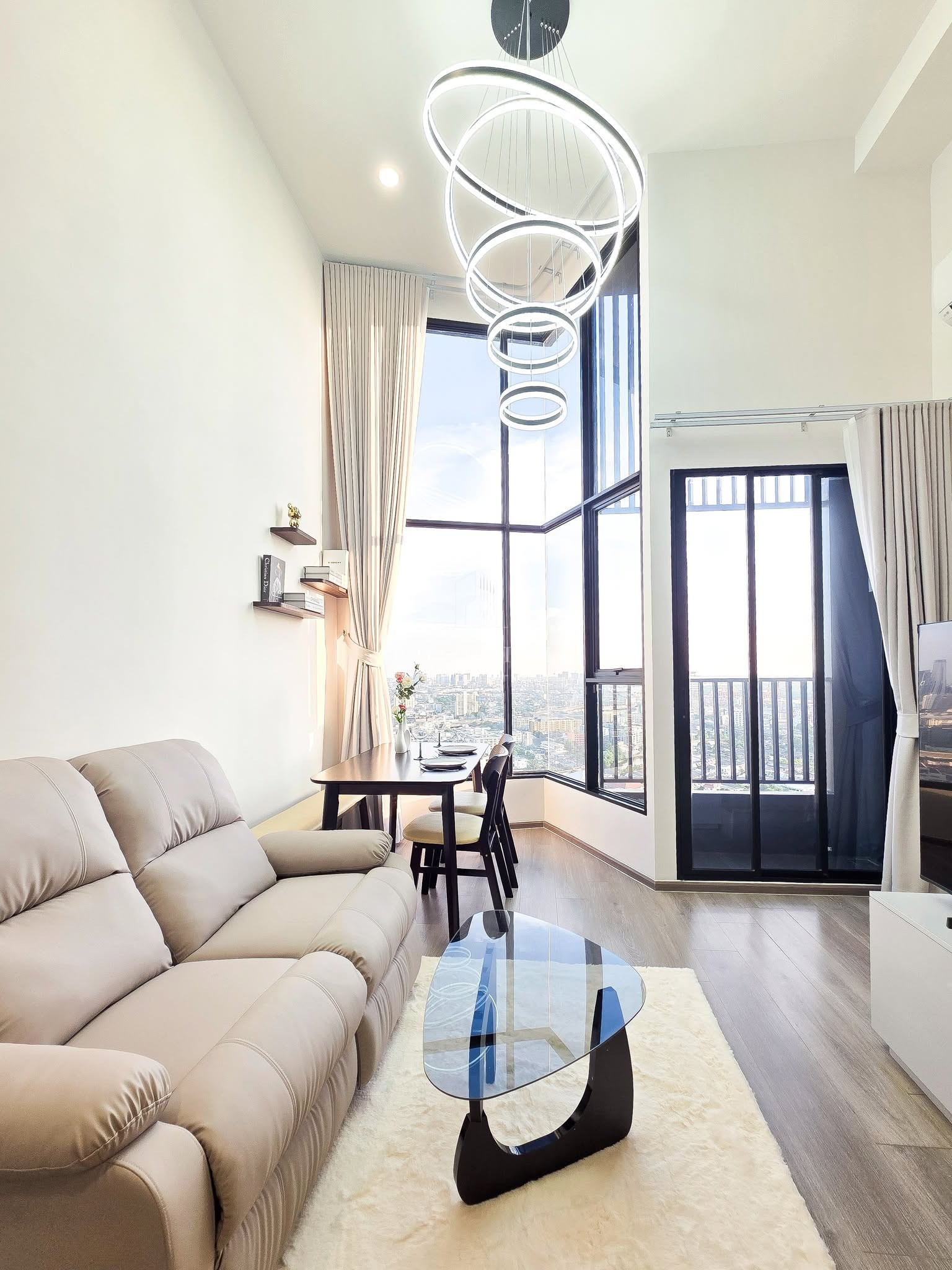 ✨Flash Deal ✨KnightsBridge Space Sukhumvit-Rama 4 (1Bed 1Bath 40SQM.) ready to move in! Only 35,000 baht per month Tel.0981315848@propmatch